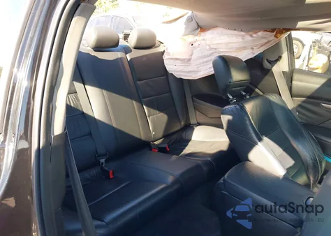 2011 Honda Accord 2.4 Ex-L z USA, uszkodzony, nr VIN 1HGCS1B89BA007303